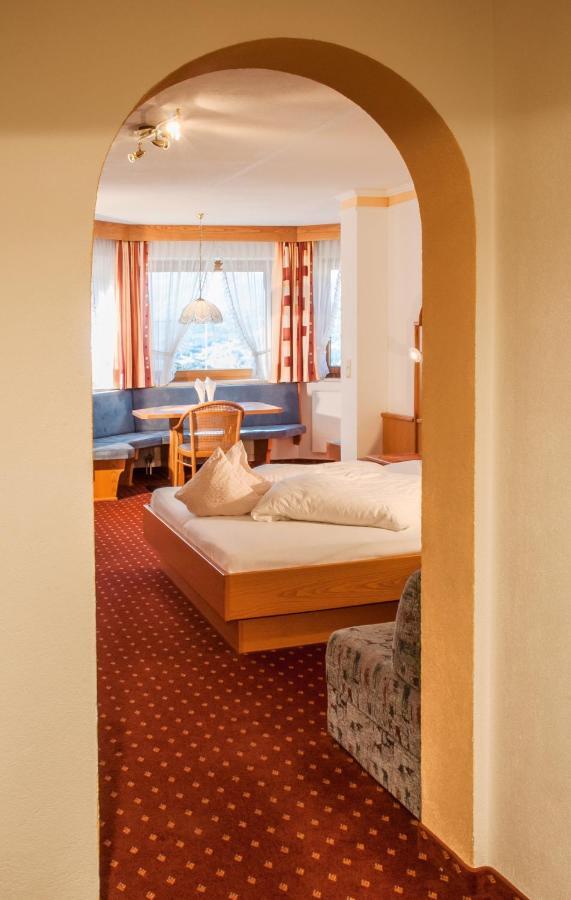 Hotel Romantica Йерценс Екстериор снимка